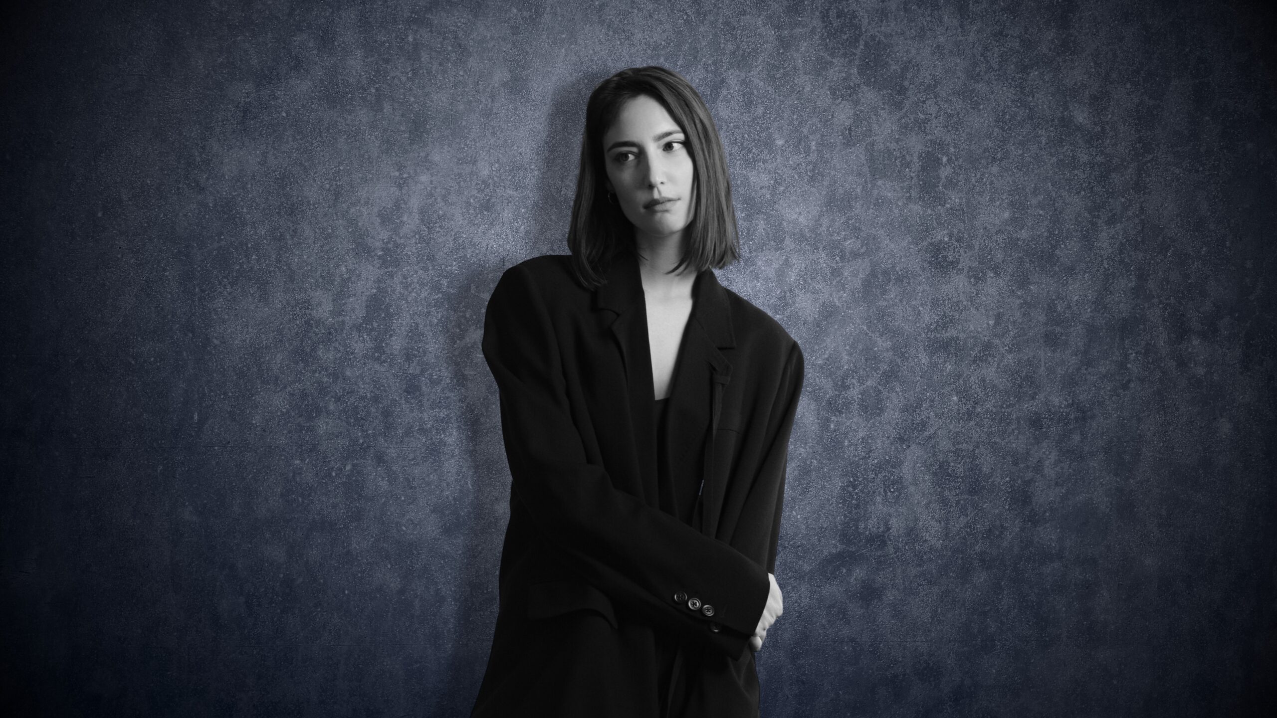 Electronic Music Icon Amelie Lens Unveils New Single "Falling For You" via Sony Music