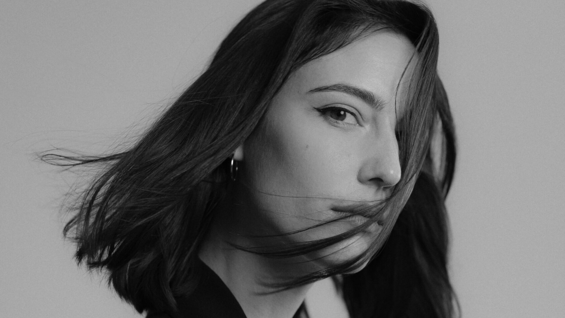 Electronic Music Icon Amelie Lens Unveils New Single "Falling For You" via Sony Music