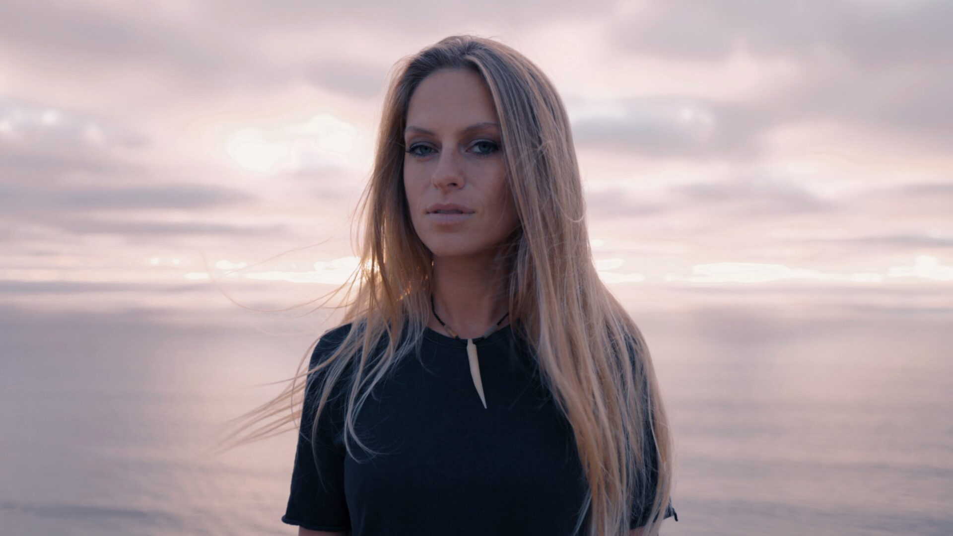 Nora En Pure Electrifies 2025 with New Single ‘Protected,’ Out Now