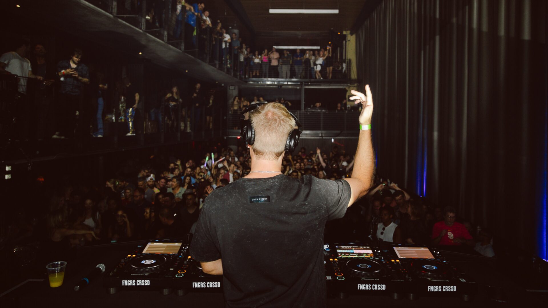Jack Emery and Harmonee Link Up For ‘When I’m With You’